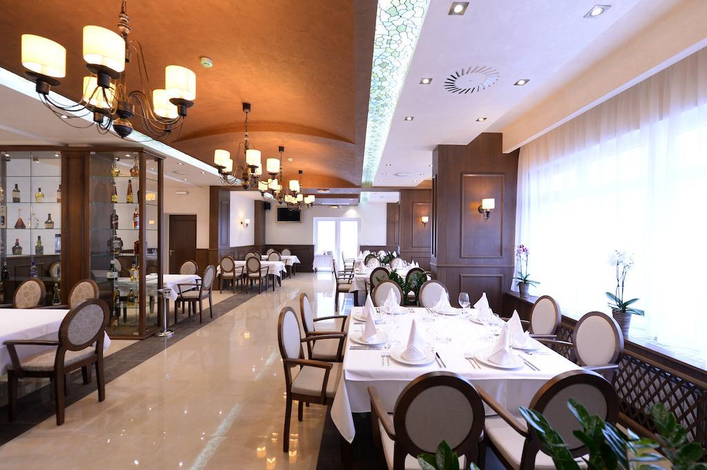 Hotel Majdan Beograd Eksteriør billede