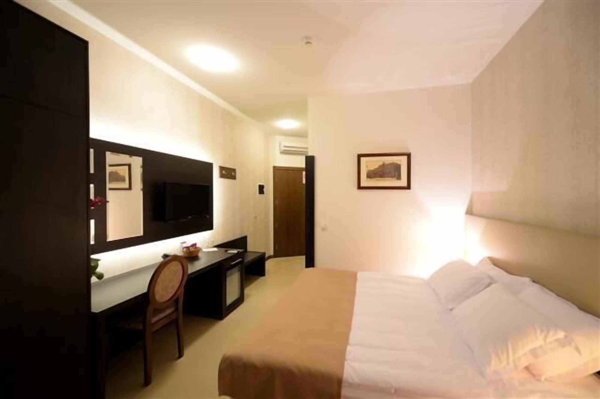 Hotel Majdan Beograd Eksteriør billede