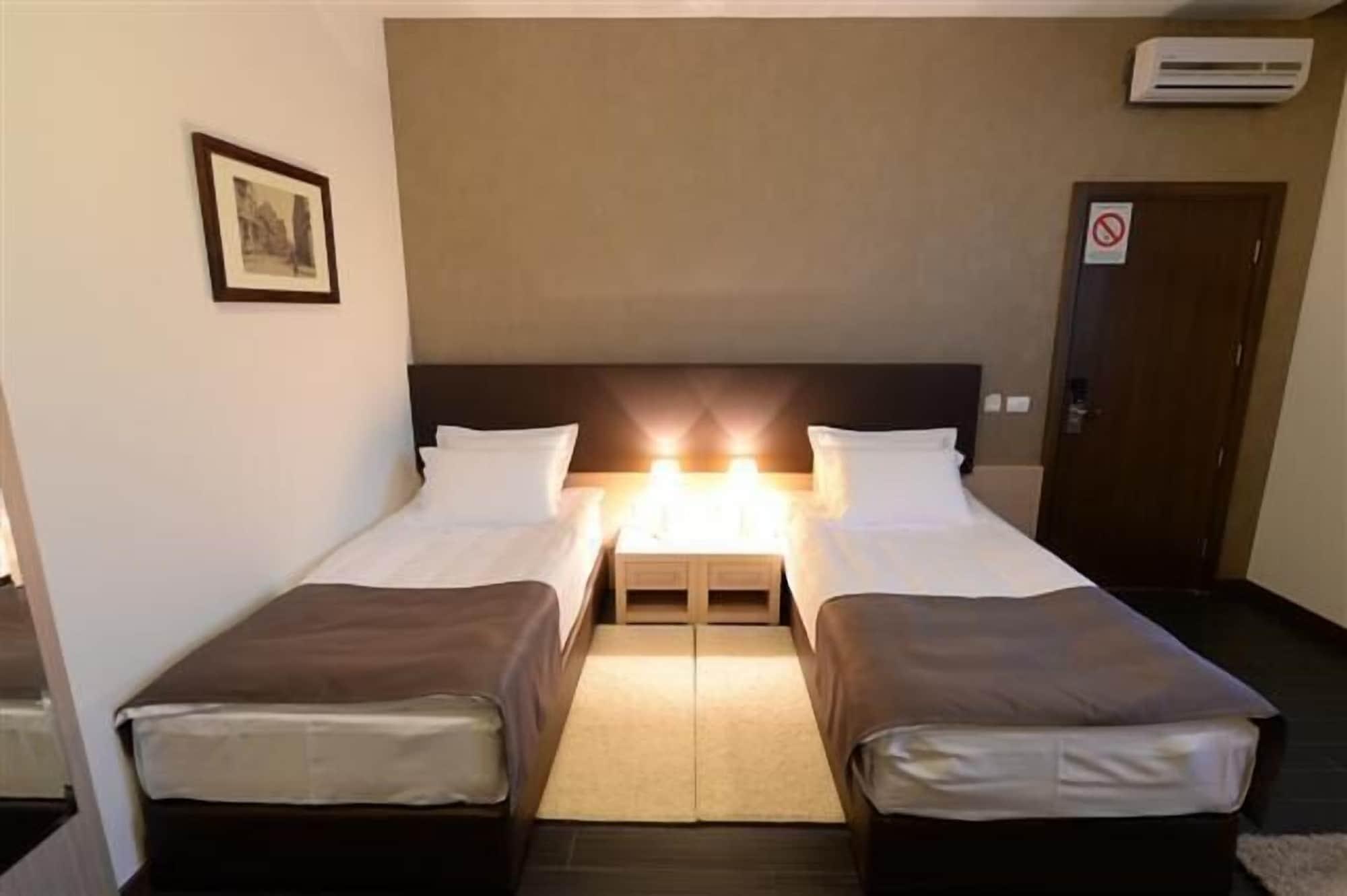 Hotel Majdan Beograd Eksteriør billede